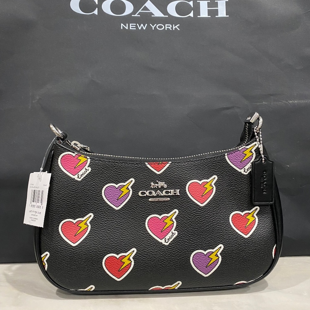 Coach NWT Black Shoulder Bag with Heart Design - Picture 8 of 12
